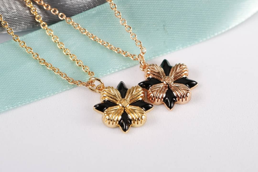 Designer L0vis Vvtt0n Classic Necklace