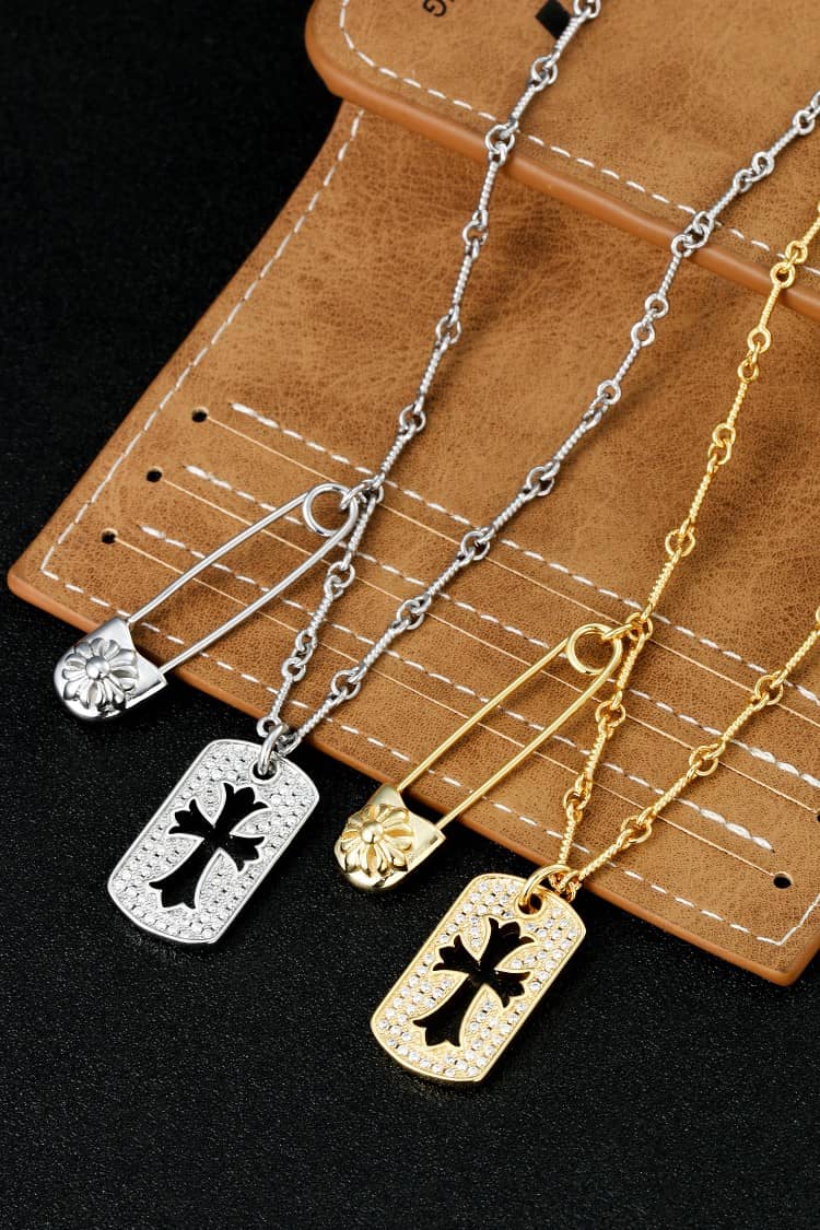 Best Ch*0me He**ts Classic Necklace