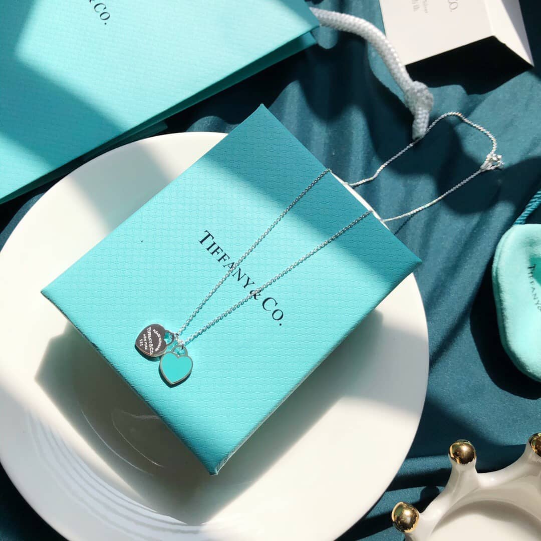 T*f*ny Necklace For Sale