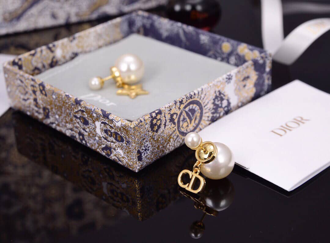 Replica Chr1st1an D10r Earring