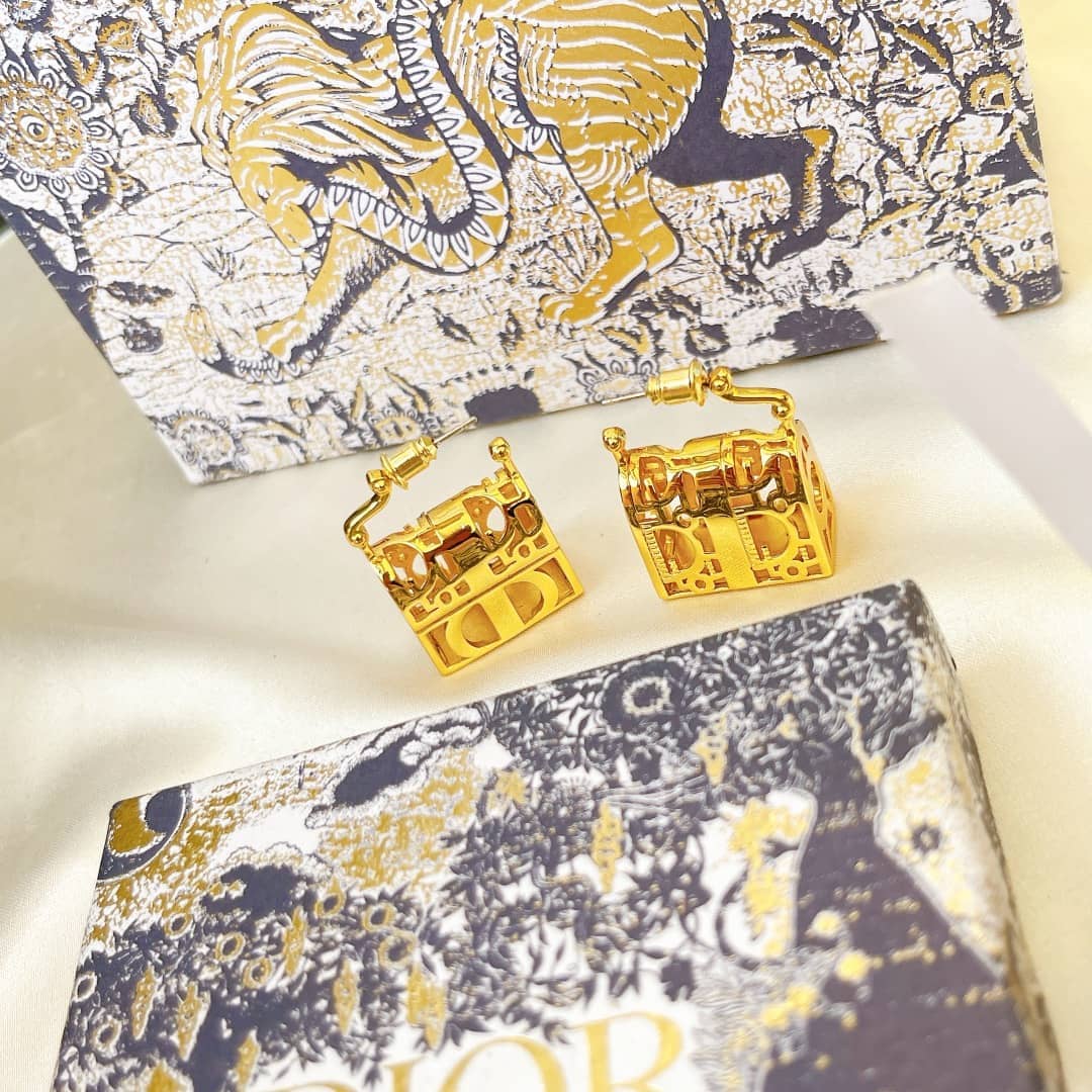 High Quality Chr1st1an D10r Earring