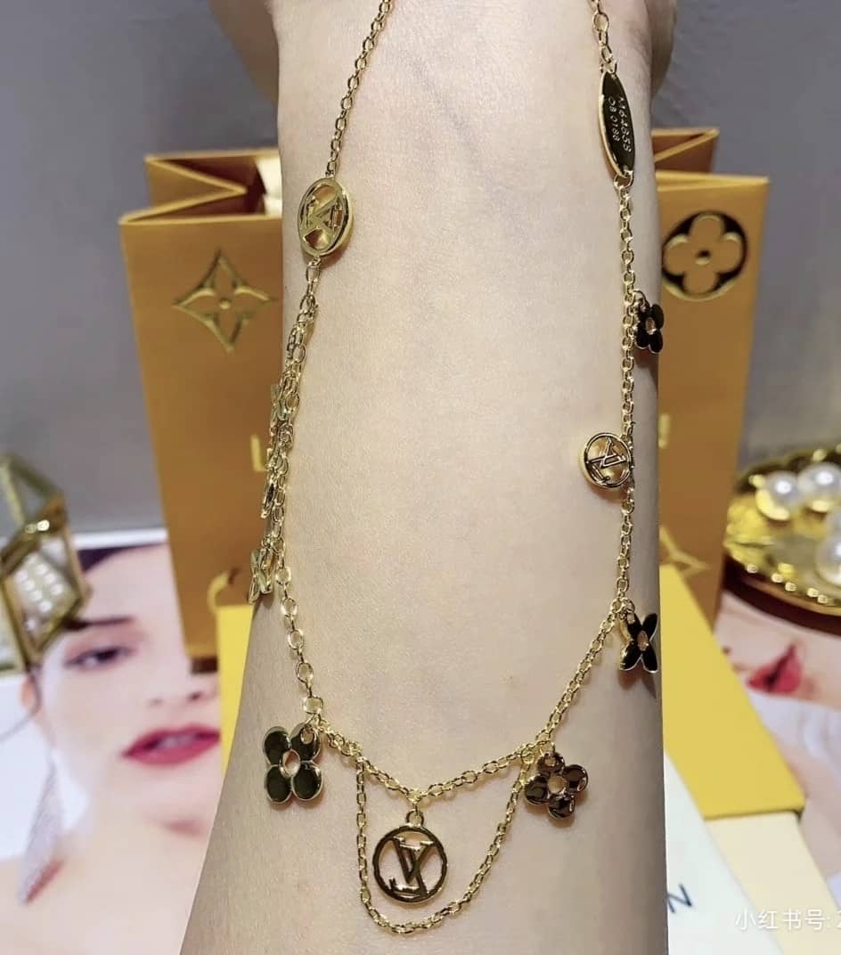 Designer L0vis Vvtt0n Classic Necklace