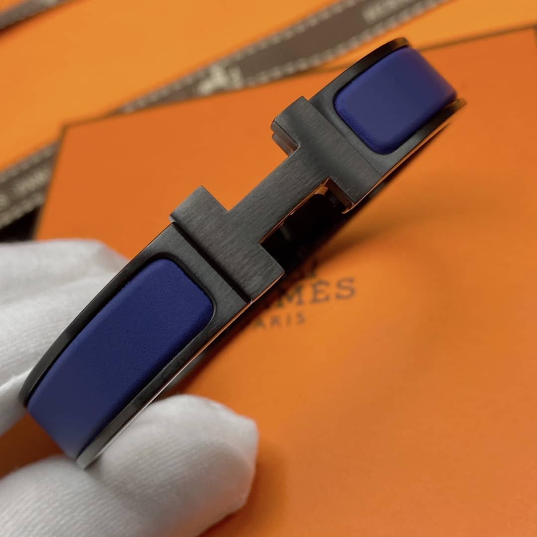 Knockoff H**me5 Logo Bracelet