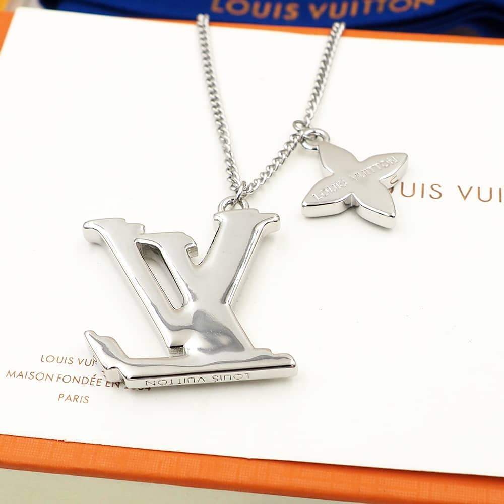 Wholesale L0vis Vvtt0n Logo Necklace