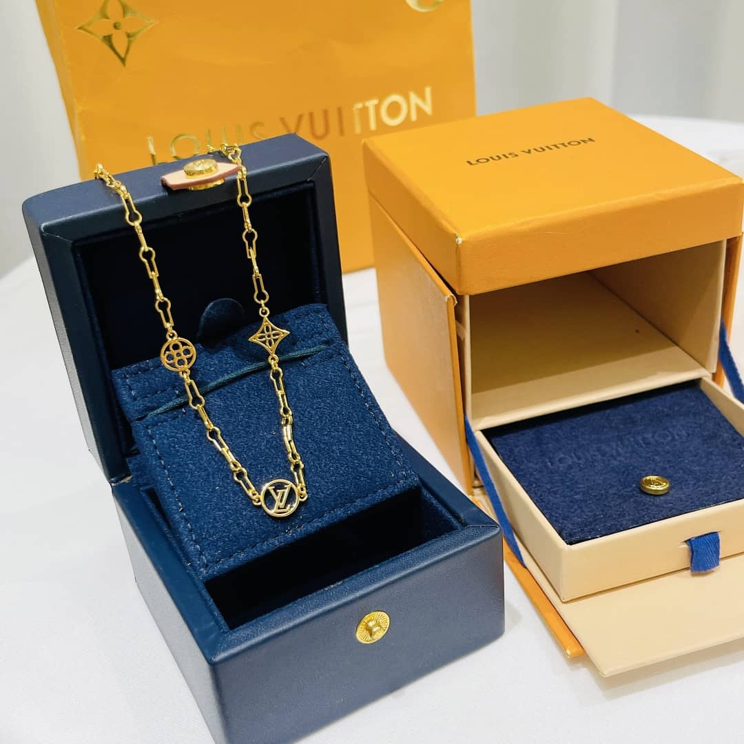 Wholesale L0vis Vvtt0n AAA+ Necklace