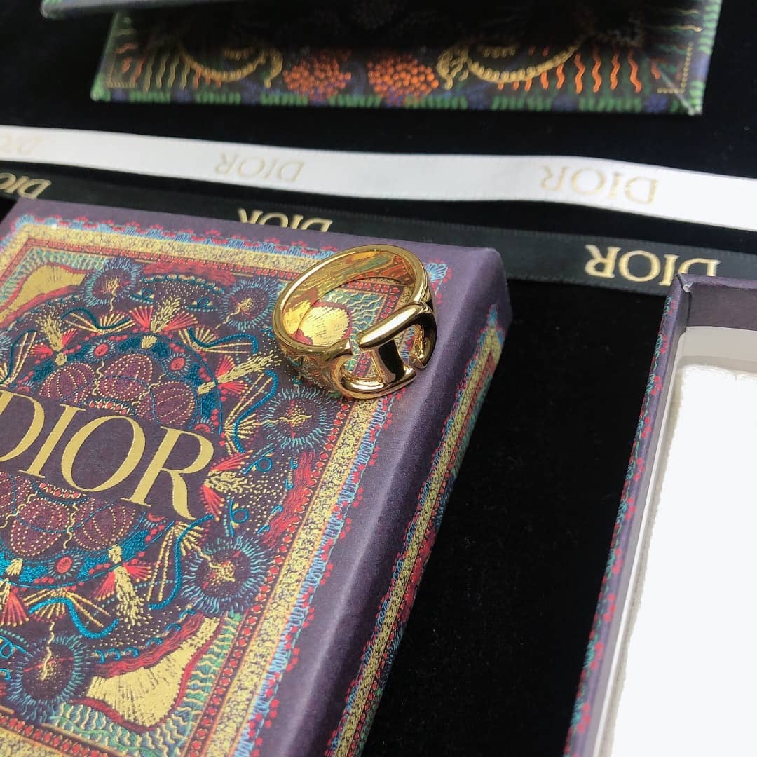 Fake Chr1st1an D10r Logo Ring