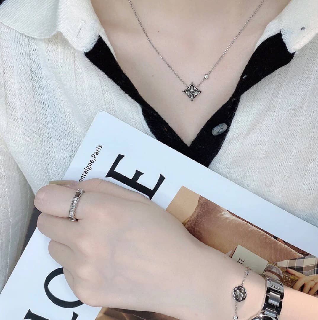 Cheap L0vis Vvtt0n Necklace