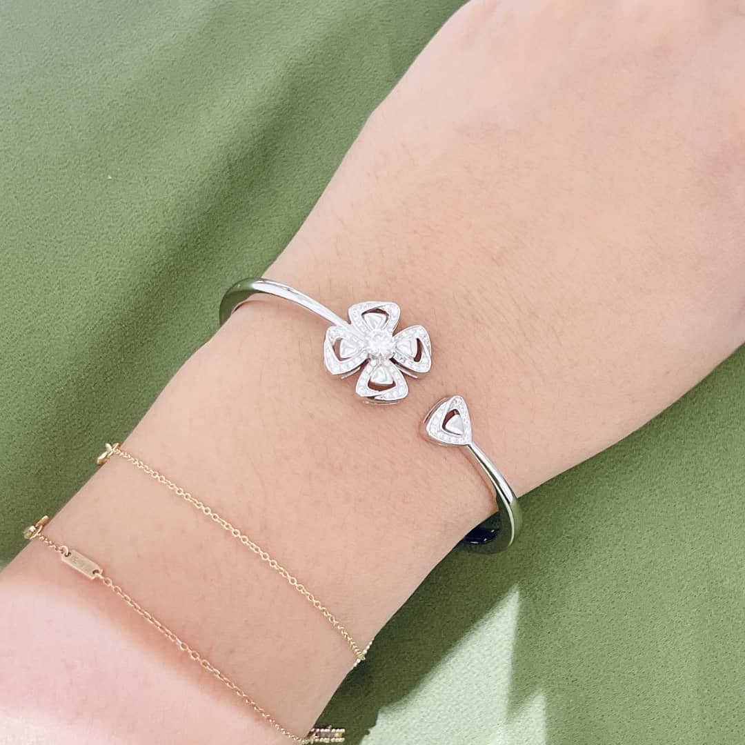 Knockoff Bv1g*ai Logo Bracelet