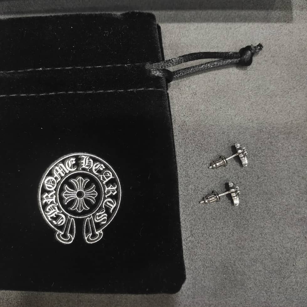 Best Ch*0me He**ts Classic Earring