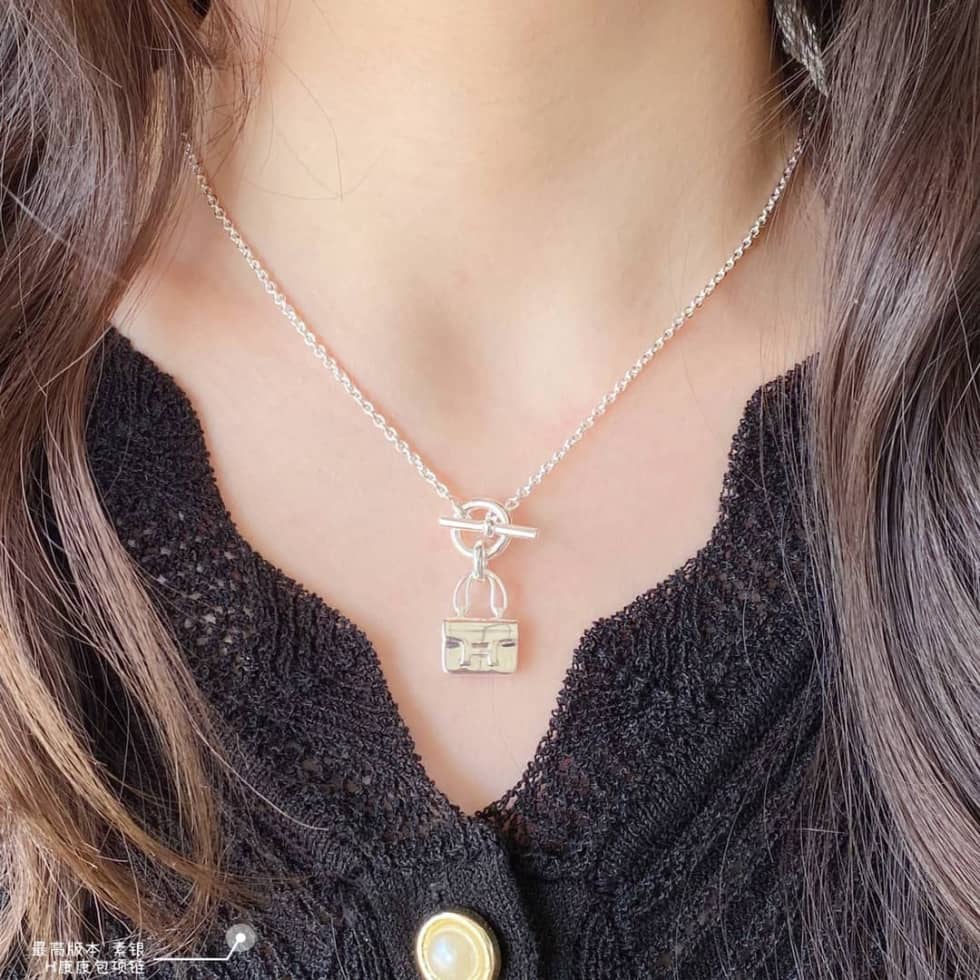 H**me5 Necklace For Sale