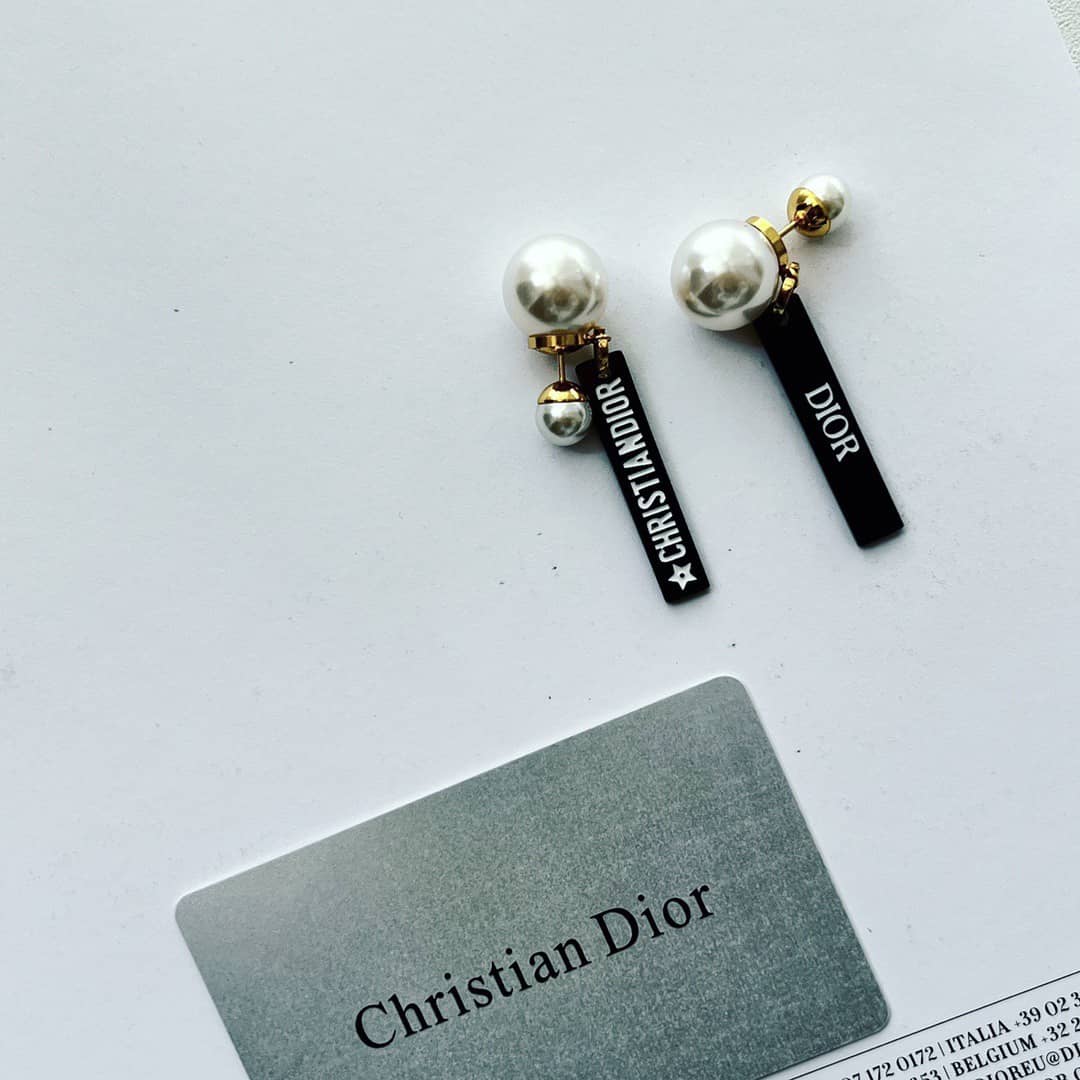 Wholesale Chr1st1an D10r AAA+ Earring