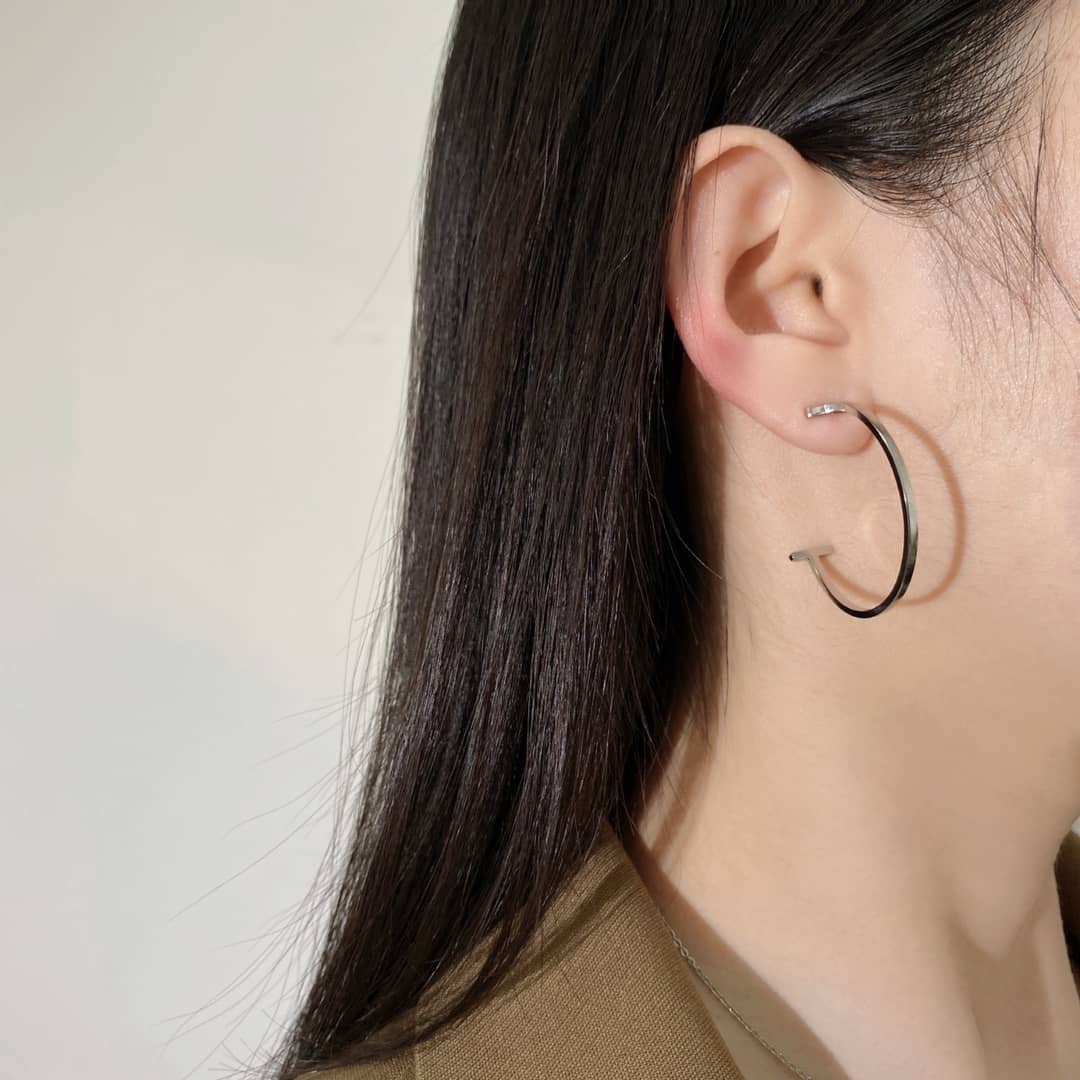 Knockoff T*f*ny Logo Earring