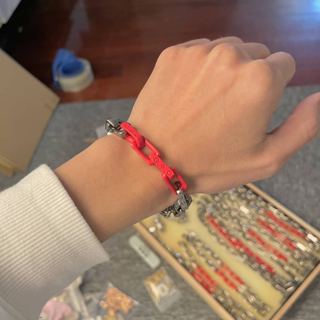 L0vis Vvtt0n Necklace Copy