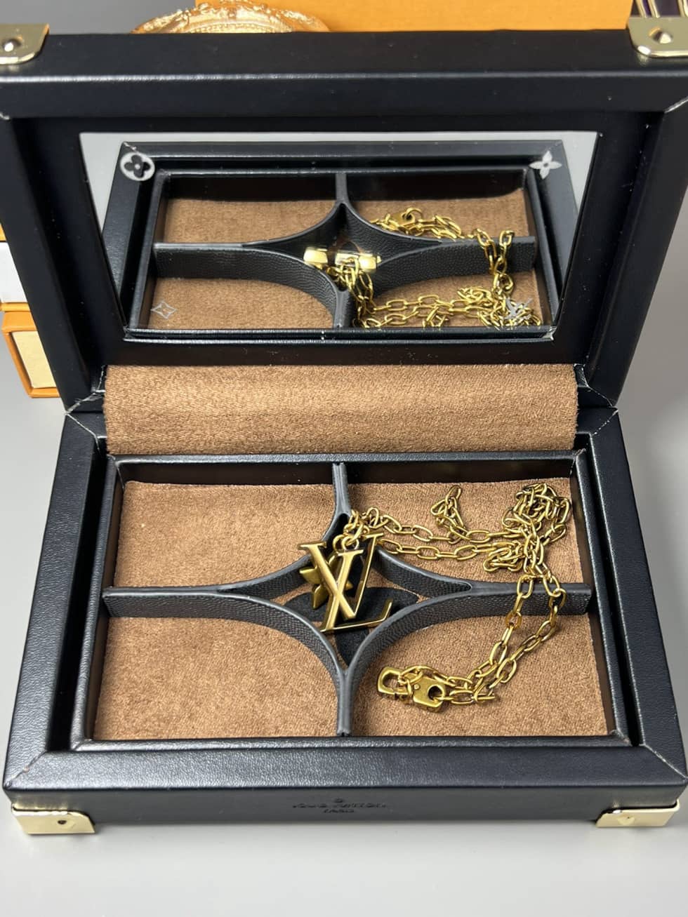 Best L0vis Vvtt0n Classic Necklace