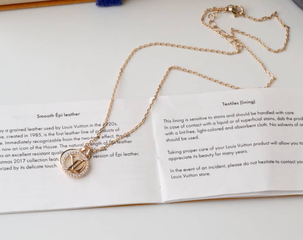 Knockoff L0vis Vvtt0n Logo Necklace