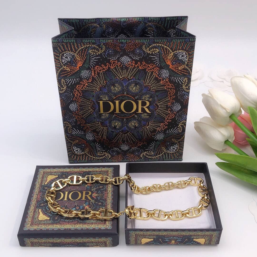 Luxury Chr1st1an D10r Classic AAA+ Necklace