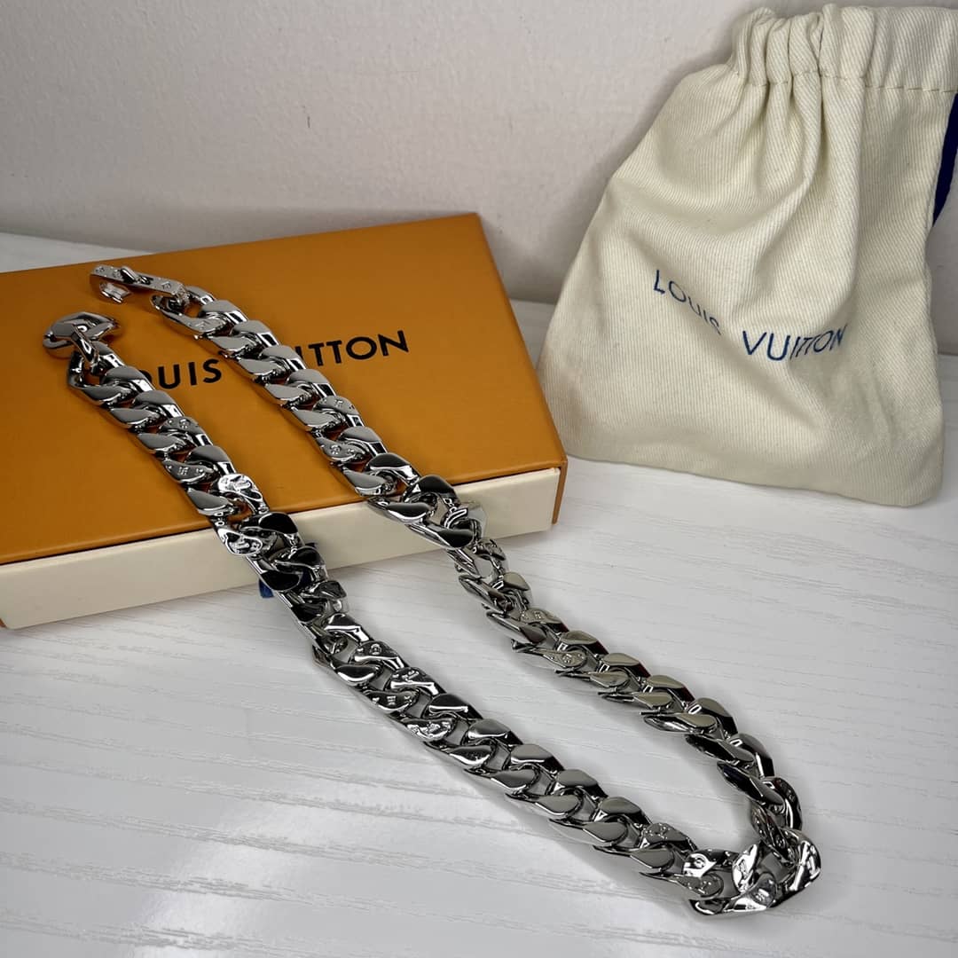 Wholesale L0vis Vvtt0n Logo Necklace