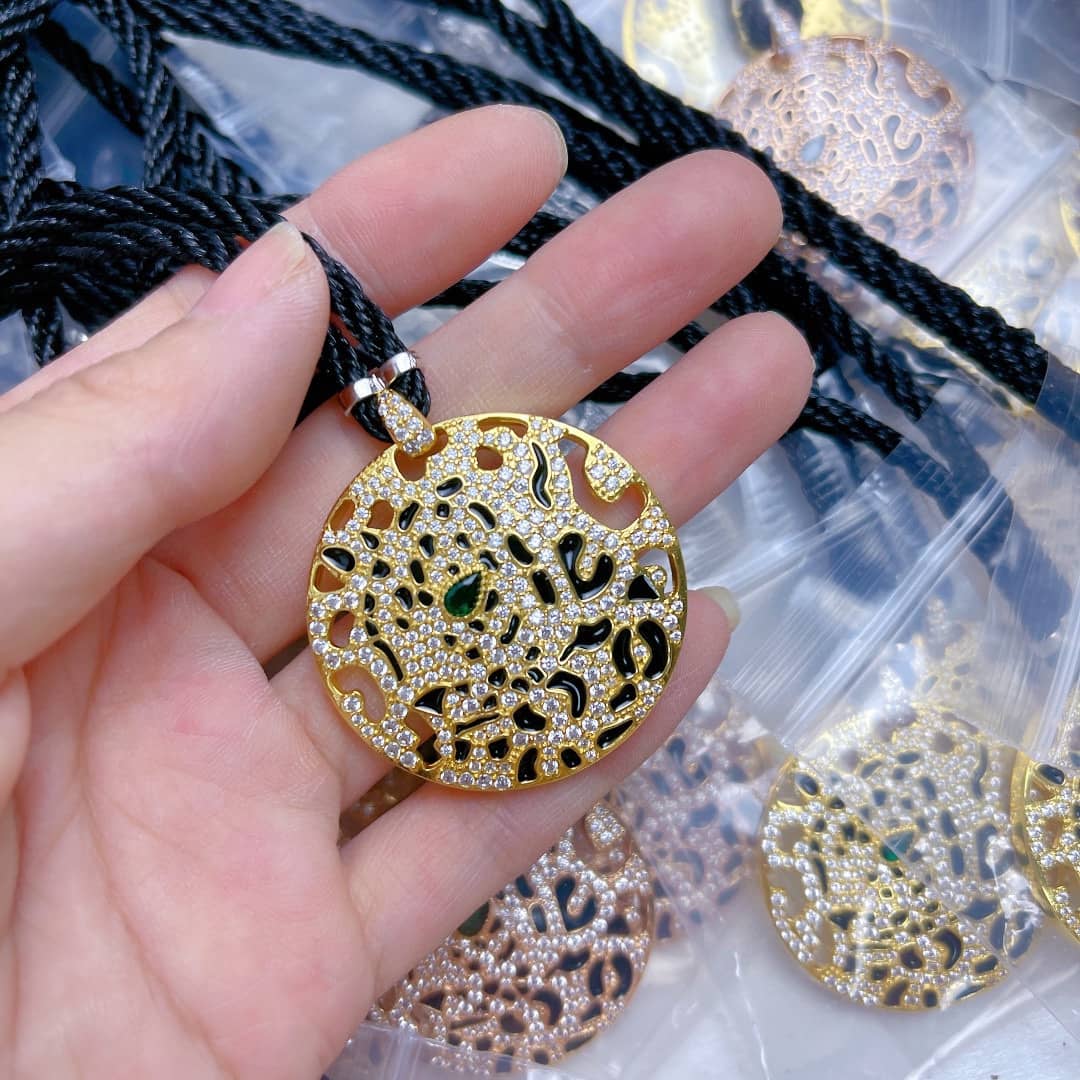 Knockoff Ca*t1er Logo Necklace