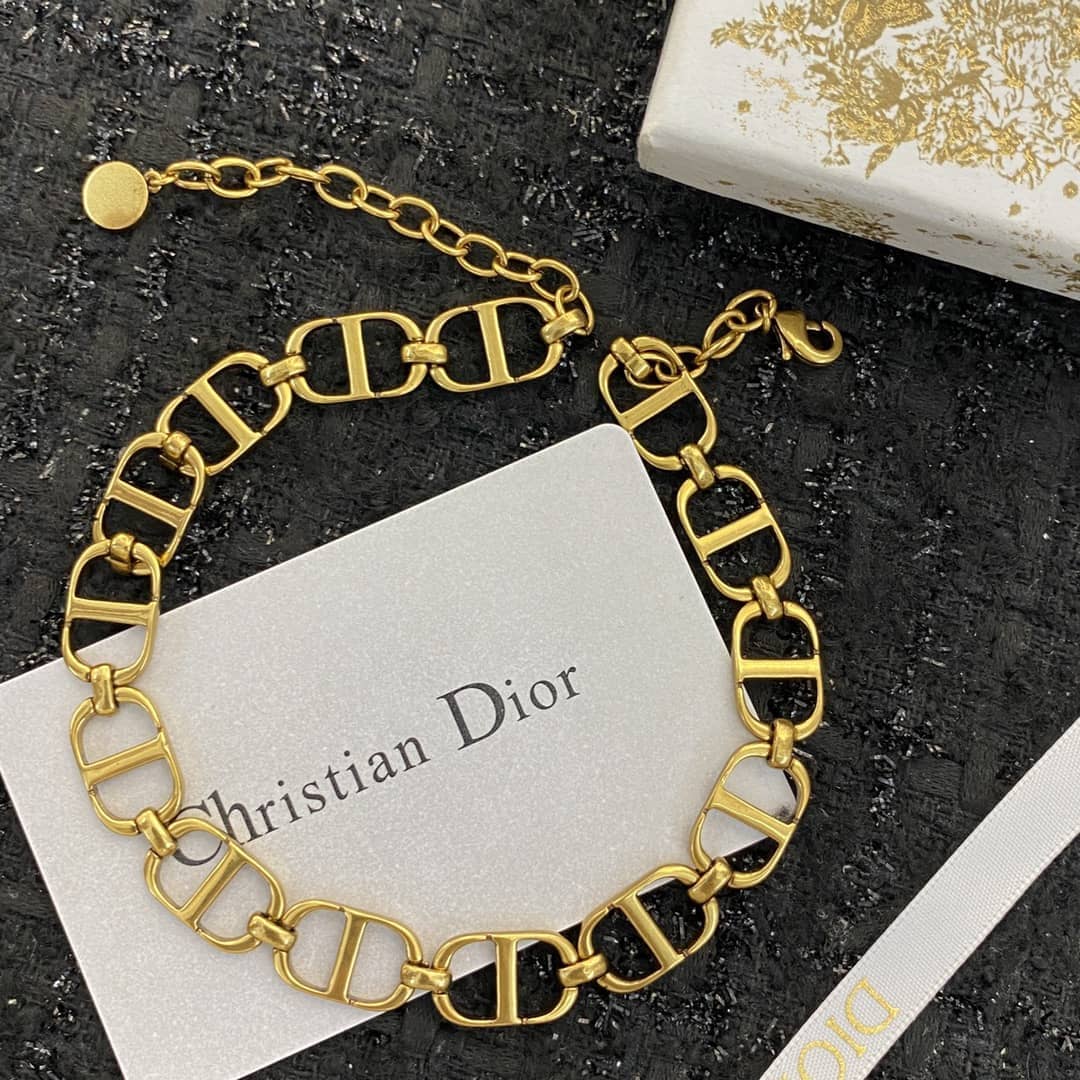 7 Star Chr1st1an D10r Necklace