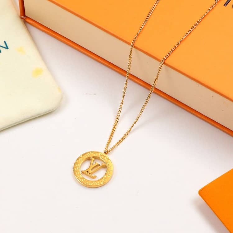 Fake L0vis Vvtt0n Logo Necklace