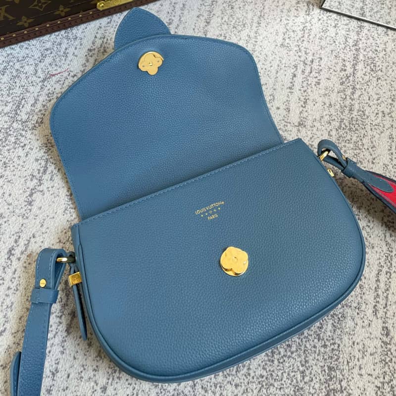 L0vis Vvtt0n Pont 9 Soft MM Grained Calfskin Leather Replica Bag Blue M58968