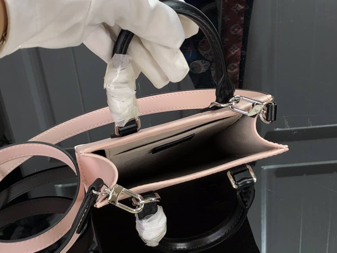 L0vis Vvtt0n Petit Sac Plat Flat Shoulder Bag Replica Pink M80169