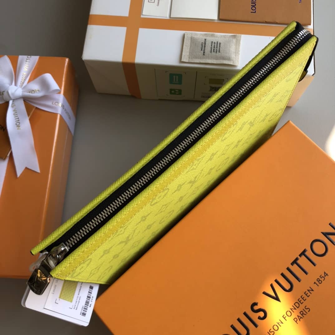 L0vis Vvtt0n Monogram Eclipse Canvas Replica Pochette Voyage MM Yellow M61692