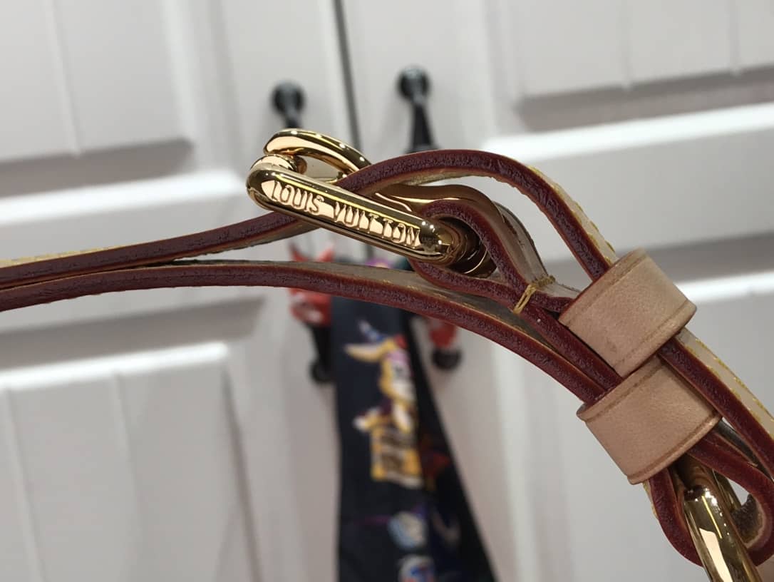 L0vis Vvtt0n Monogram Multi Color Greta Shoulder Bag Replica White M40196