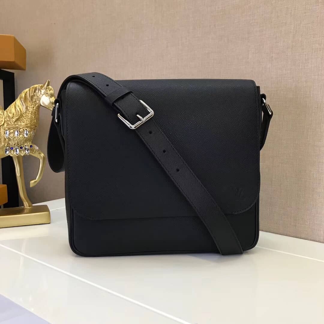 L0vis Vvtt0n Roman PM Taiga Line Shoulder Bag Replica M30619