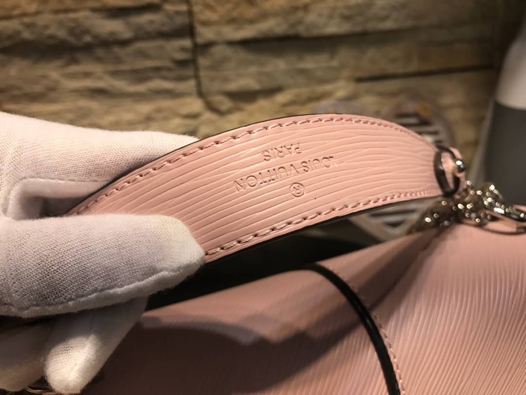 L0vis Vvtt0n Replica Bags Twist PM Epi Leather Replicas Handbag Pink