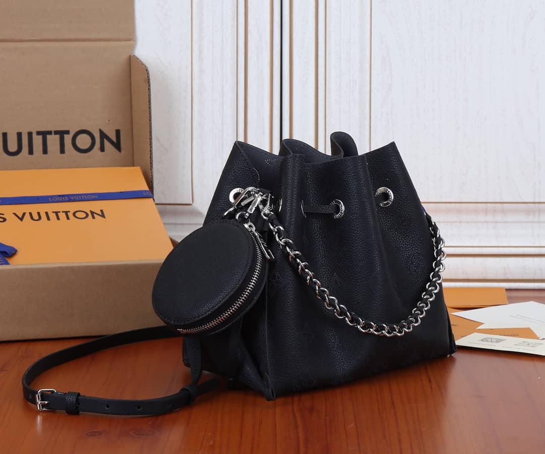 L0vis Vvtt0n Bella Leather Replica Shoulder Bag Black M57070