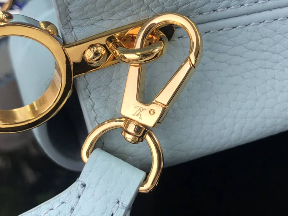 L0vis Vvtt0n Capucines Mini M57945 Replica Shoulder Bag