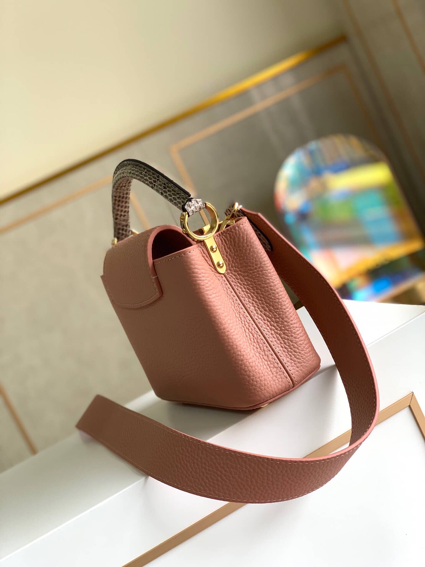 L0vis Vvtt0n Capucines Mini Replica Bag Pink M55921