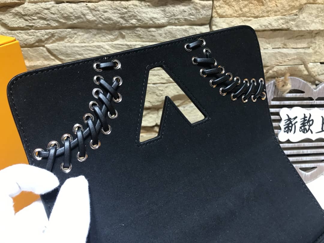 L0vis Vvtt0n Replica Twist MM Epi Leather Bag Pink