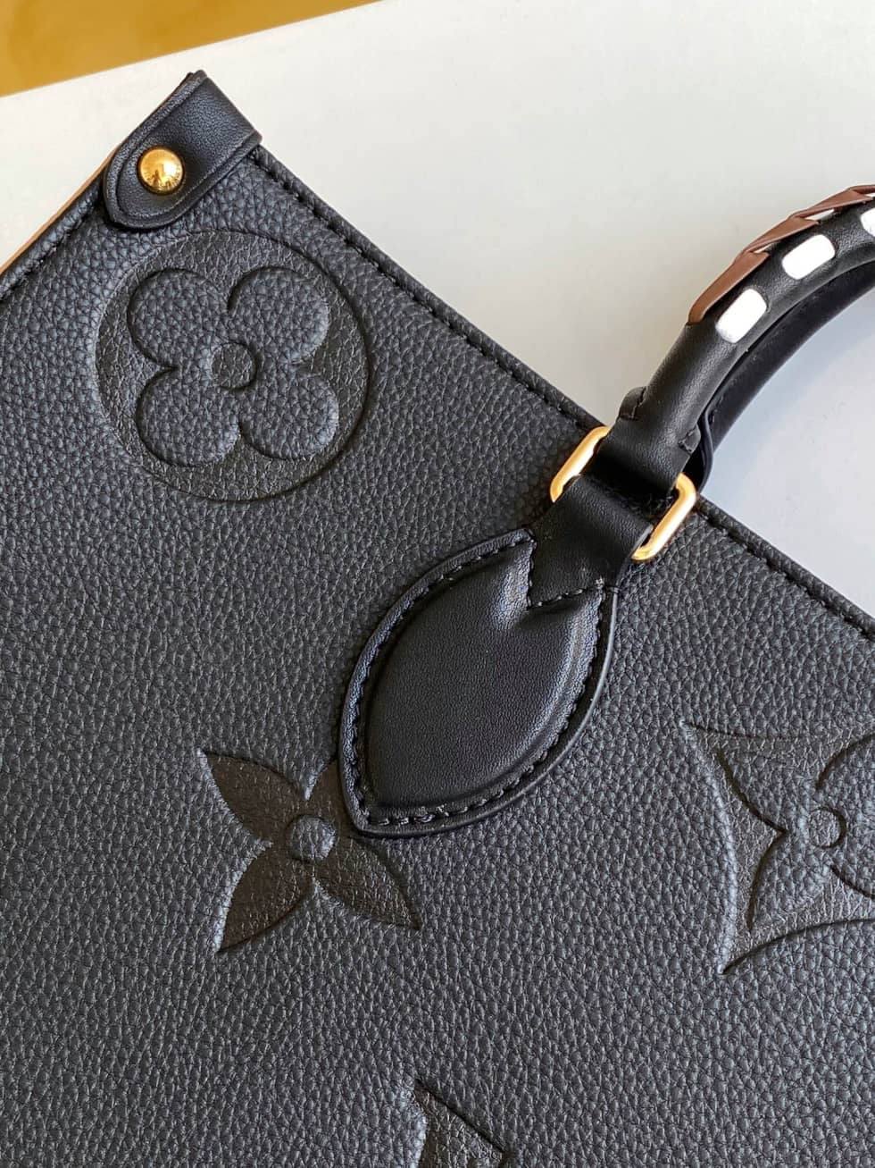 L0vis Vvtt0n Wild At Heart OnTheGo MM Black M58522 Replica Tote