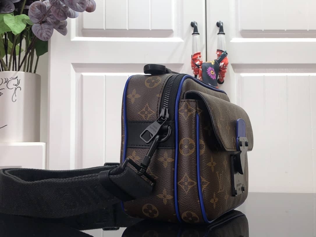 L0vis Vvtt0n Lock Monogram Macassar Canvas Messenger Bag Replica M45806