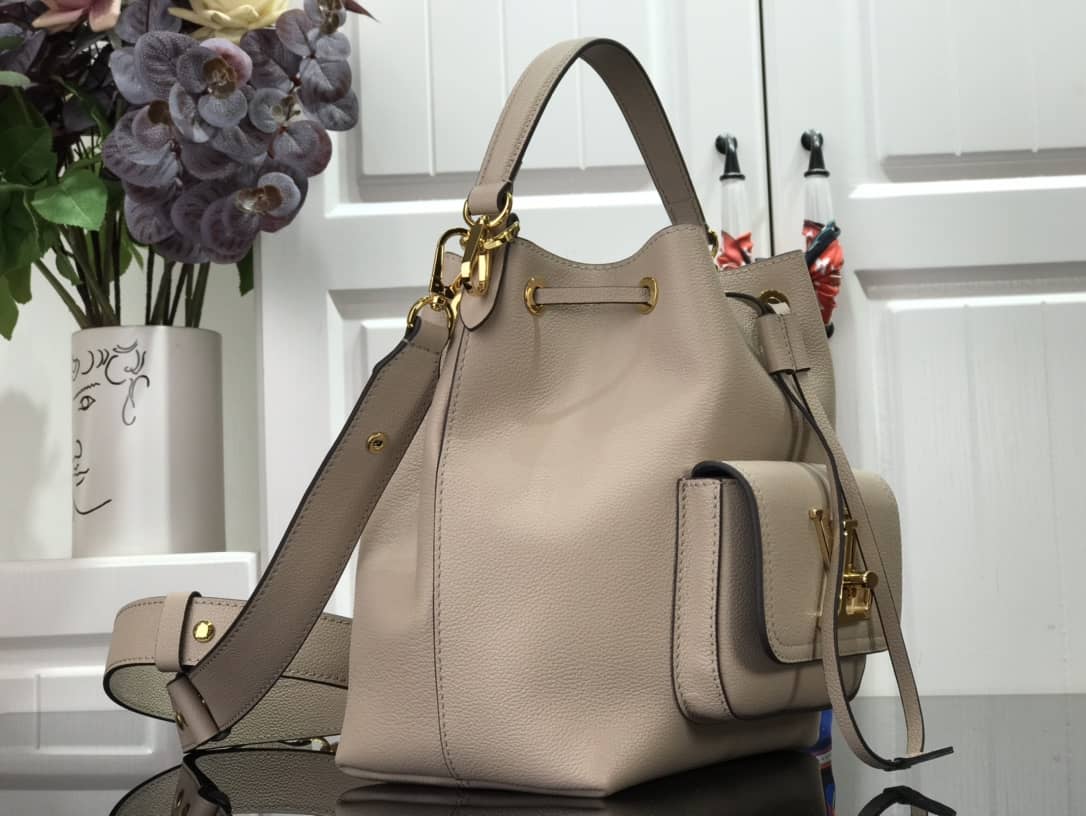 L0vis Vvtt0n Lockme Replica Bucket Bag Gray M57688