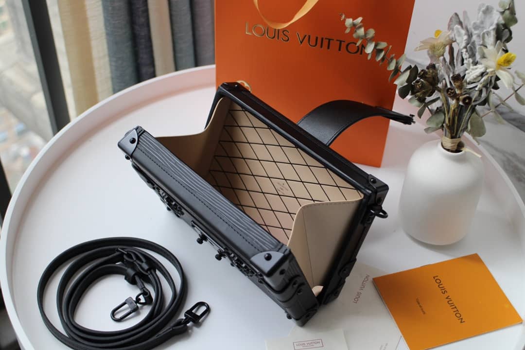 L0vis Vvtt0n Petite Malle Monogram Canvas Replica Bag Black M40273