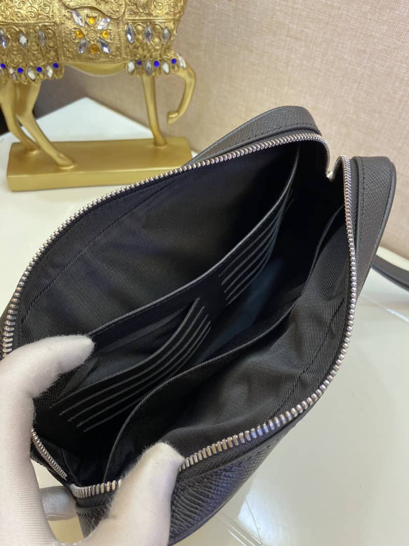 L0vis Vvtt0n Pochette Kasai Taiga Cowhide Leather Tote Replica M30441