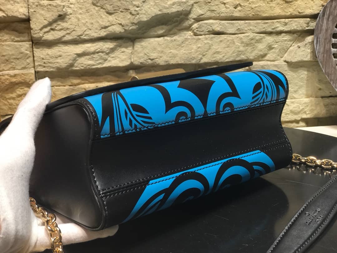 L0vis Vvtt0n Twist MM Bag Blue M50296 Replica