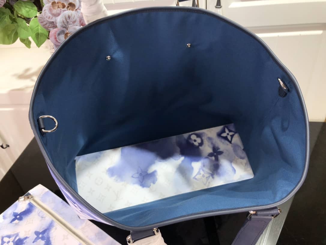 L0vis Vvtt0n Weekend GM Watercolor Monogram Replica Tote Blue M45754