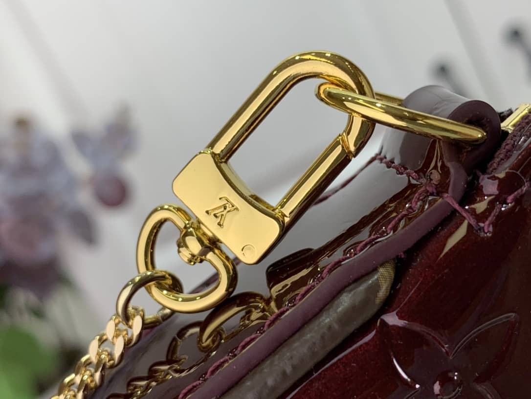 L0vis Vvtt0n Pochette Dupe Monogram Vernis  Accessories  Pouch Purple M58009