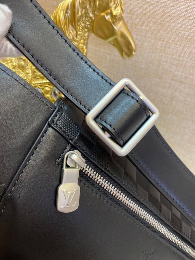 L0vis Vvtt0n Campus Damier Infini Replica Bumbag N40298