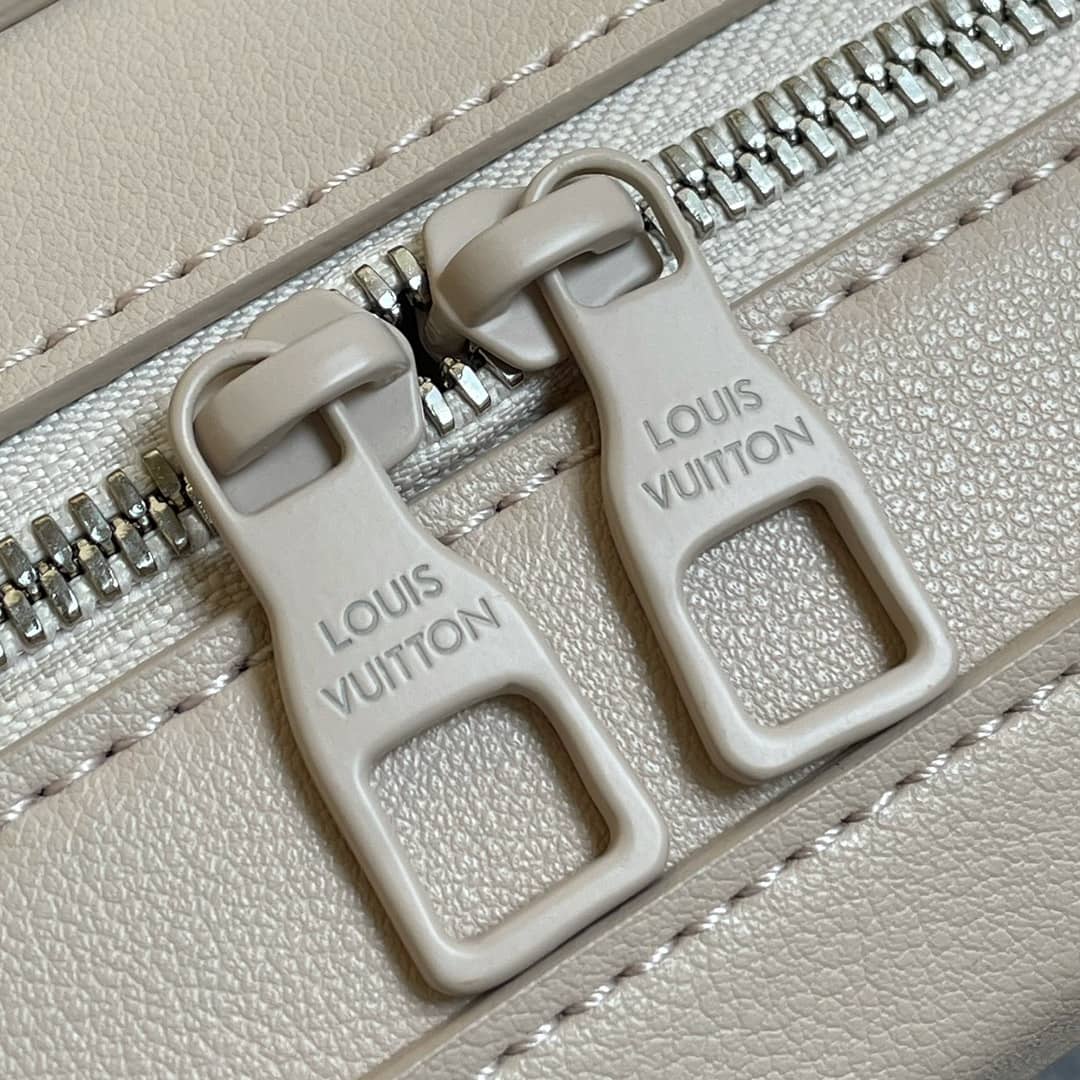 L0vis Vvtt0n Monogram Soft Trunk Replica Briefcase Apricot M44952