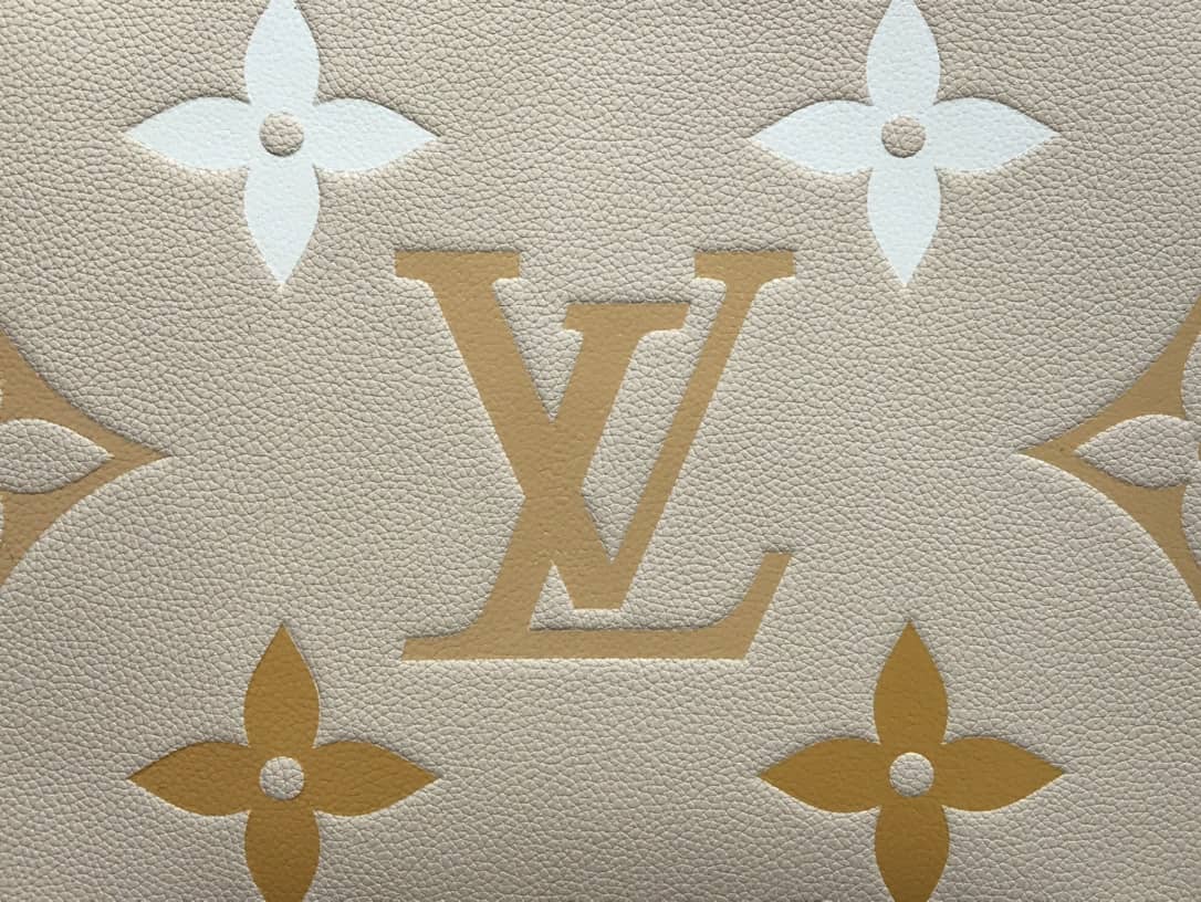 L0vis Vvtt0n Summer Toiletry Pouch Monogram Empreinte Replica Apricot M80504