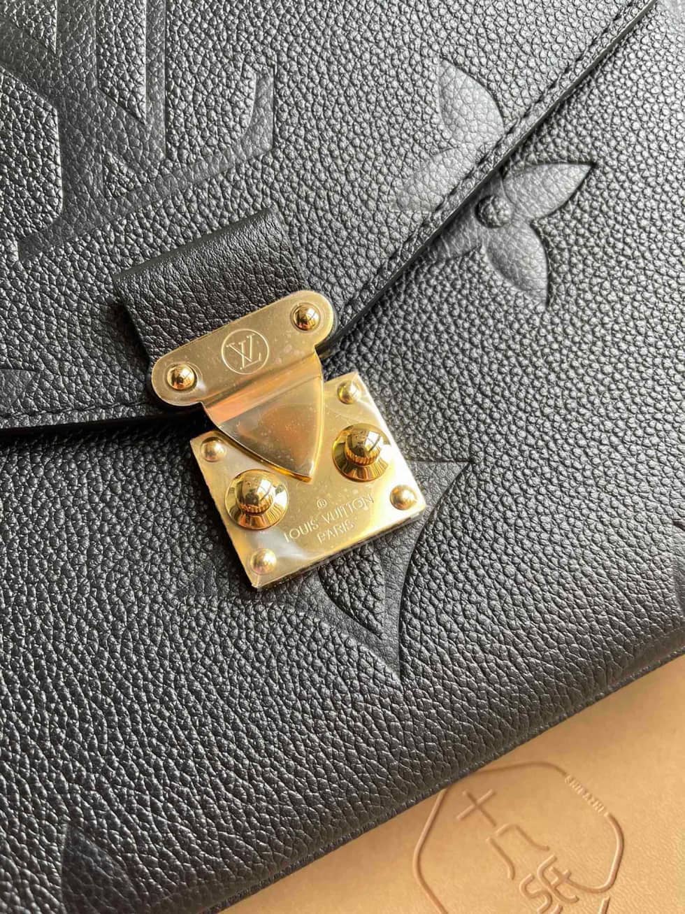 L0vis Vvtt0n Empreinte Pochette Metis Black M59211 Replica