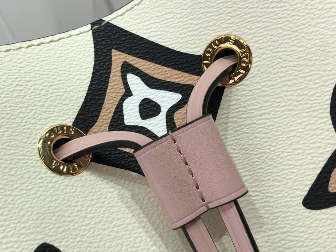 L0vis Vvtt0n Neo Noe Monogram Casual Leather Replica Bag White M44679