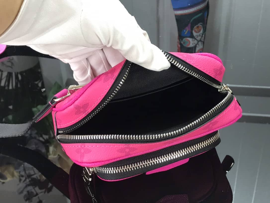 L0vis Vvtt0n Outdoor Replica Pochette Monogram Eclipse Pink M30755