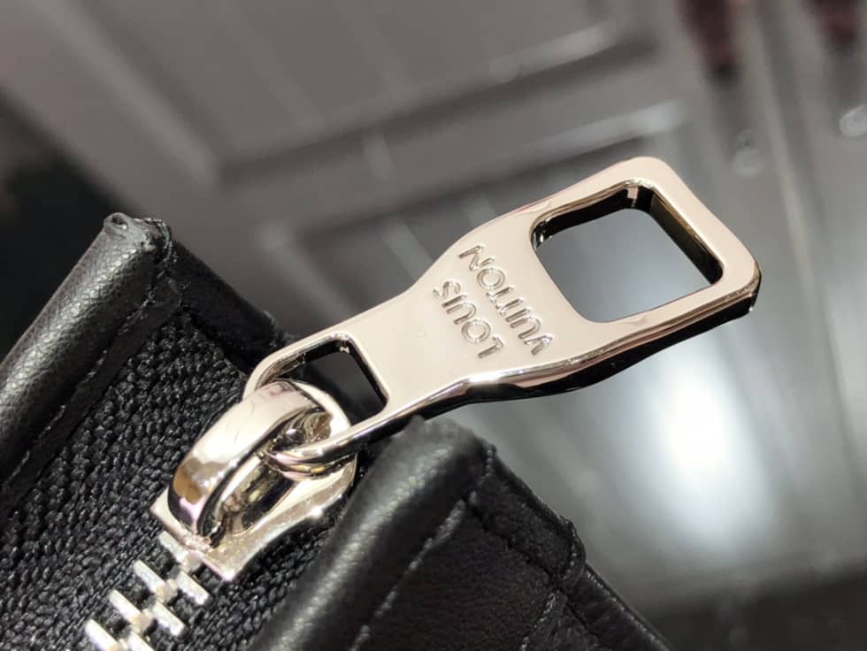 L0vis Vvtt0n Pochette Dupe x Nigo Voyage MM Monogram Black M45961