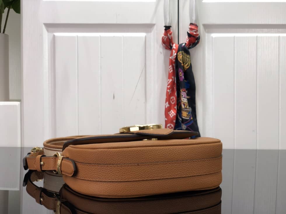 L0vis Vvtt0n Pont 9 Soft Leather PM Orange M58727 Replica Crossbody Bag